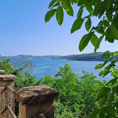 Apartment La Casa Di Mary Anguillara Sabazia-lago,relax E Roma A Portata Di Treno *